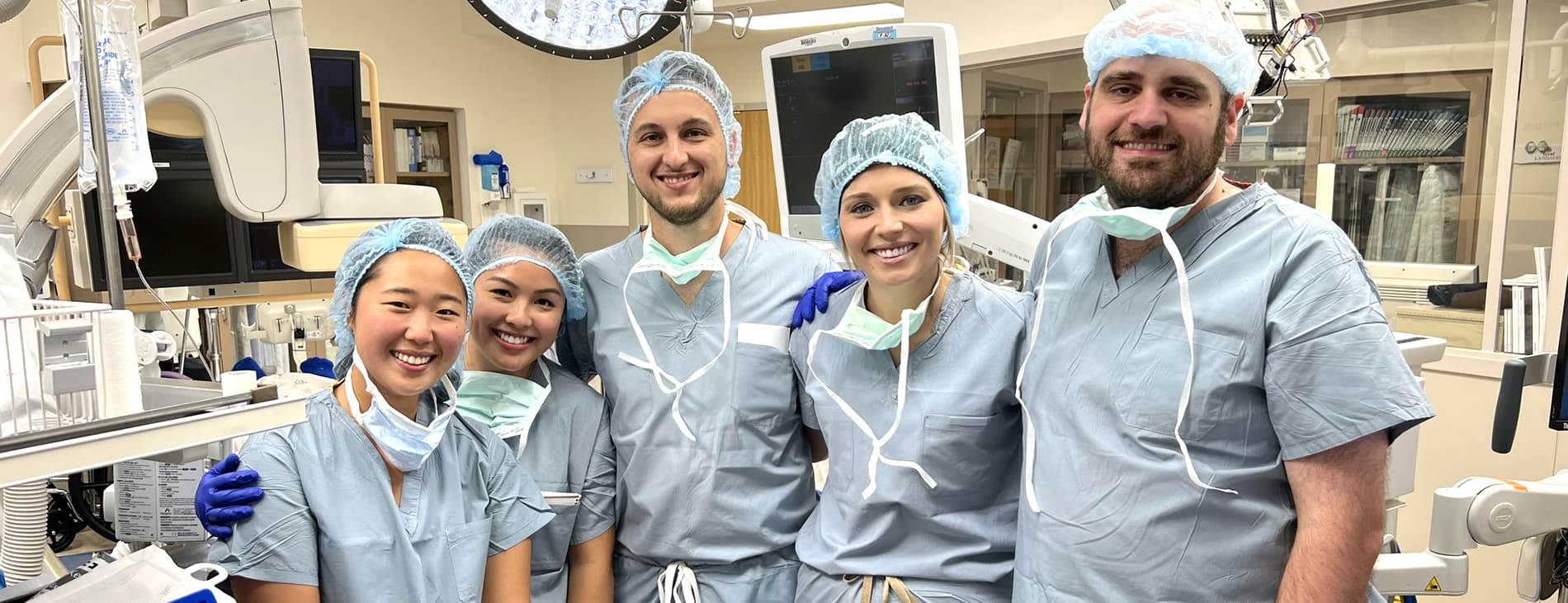 groups of crna students at clinic